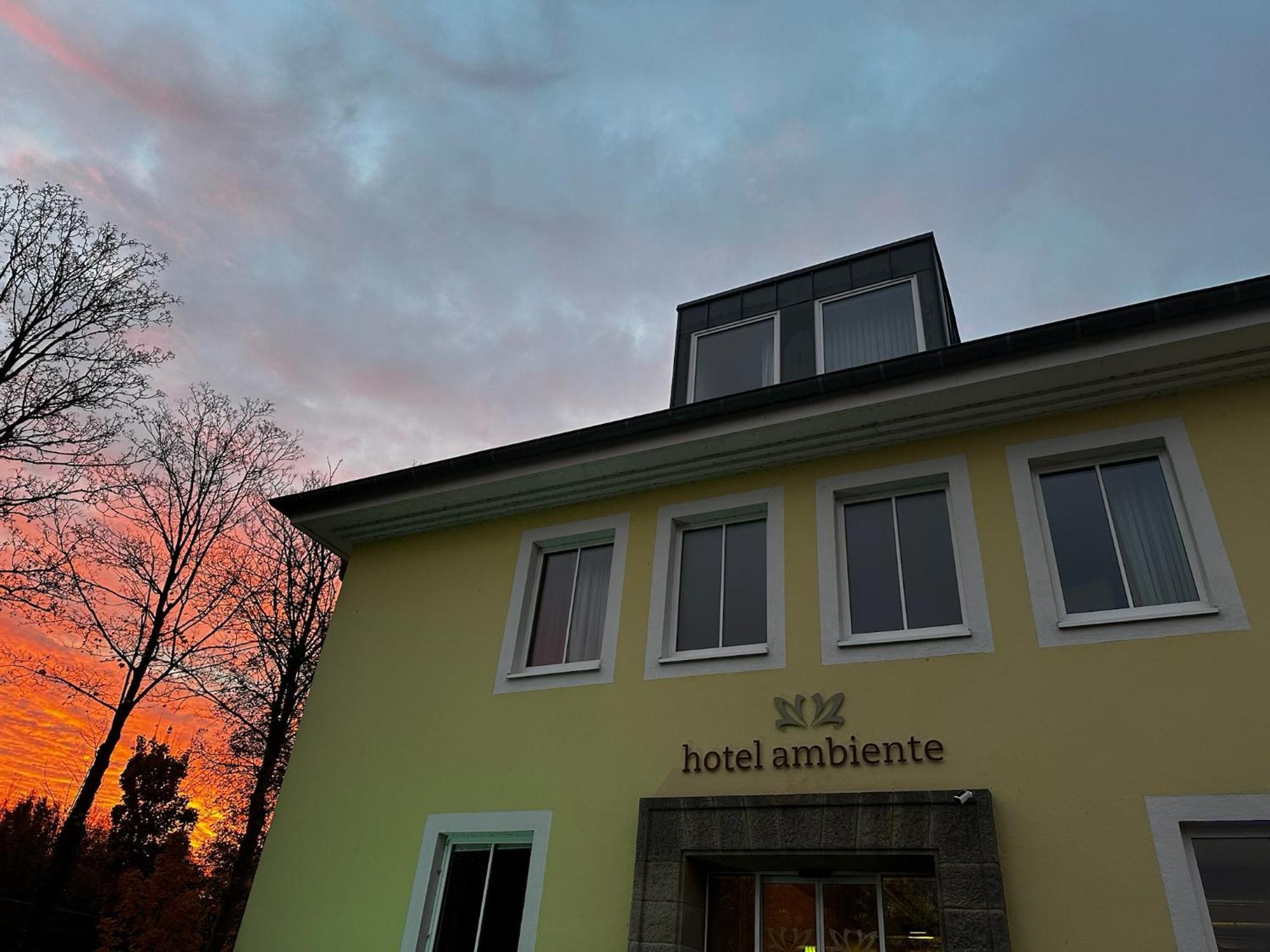 Hotel Ambiente Dortmund Bagian luar foto