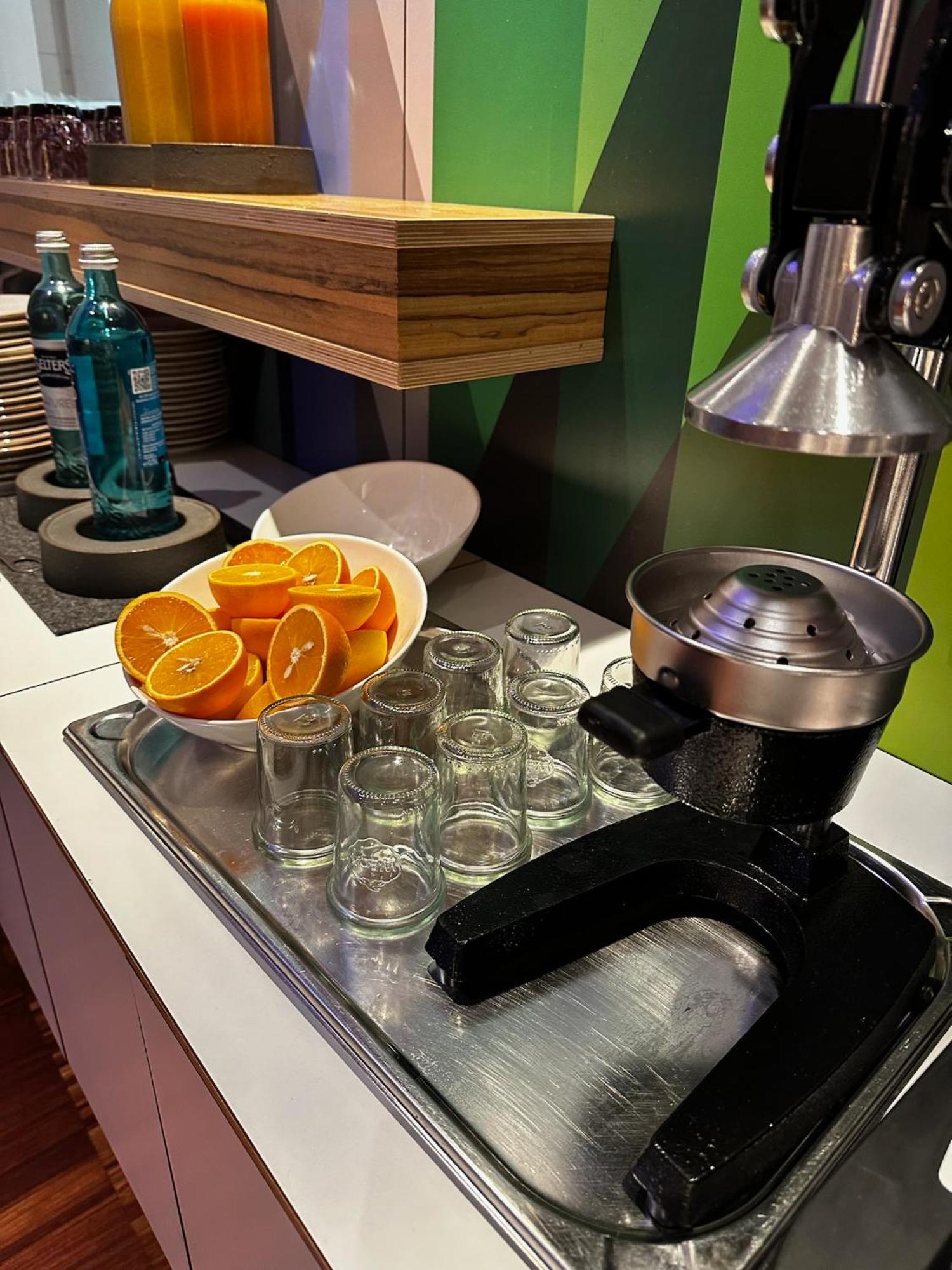 Hotel Ambiente Dortmund Bagian luar foto