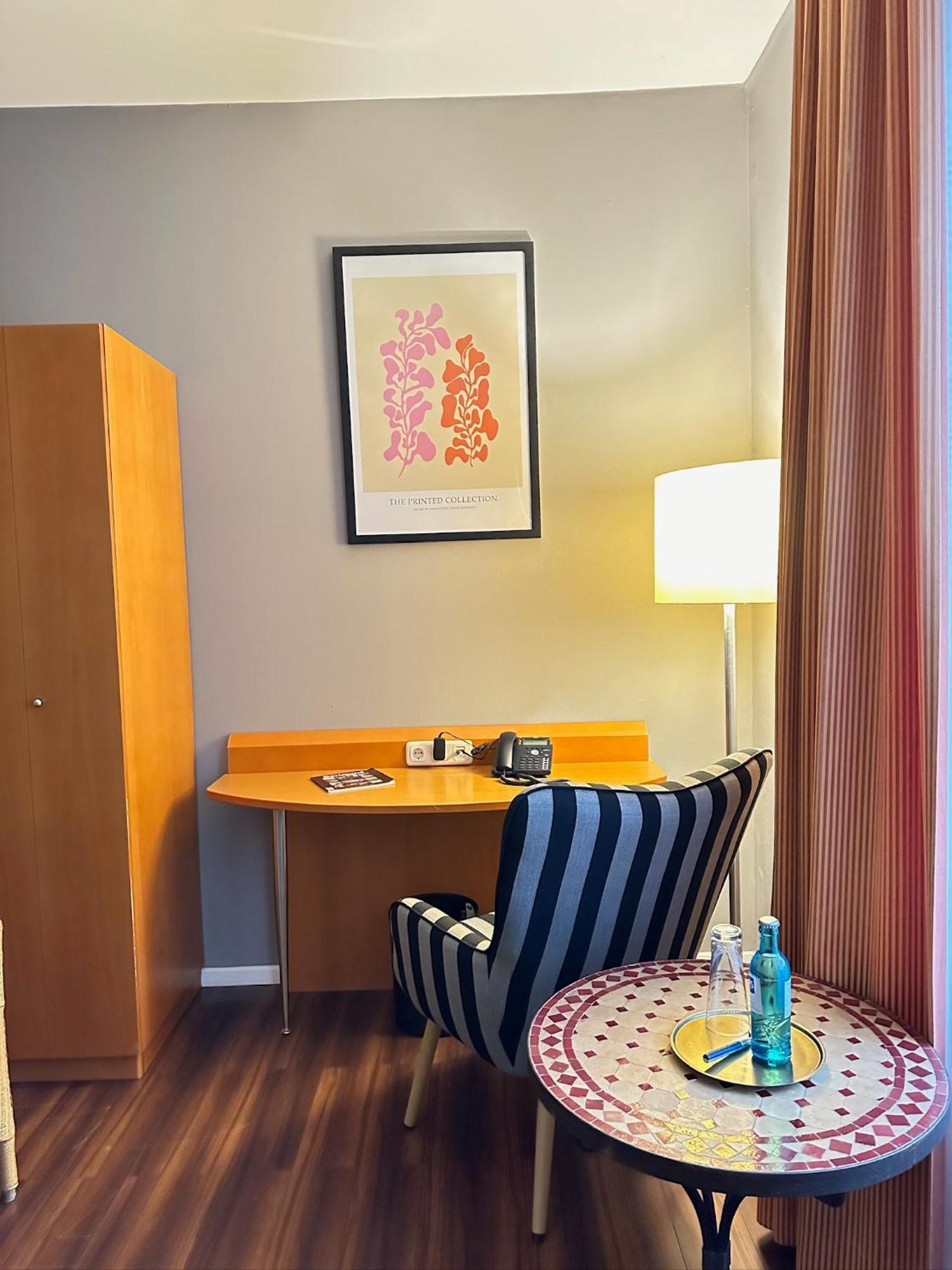 Hotel Ambiente Dortmund Bagian luar foto
