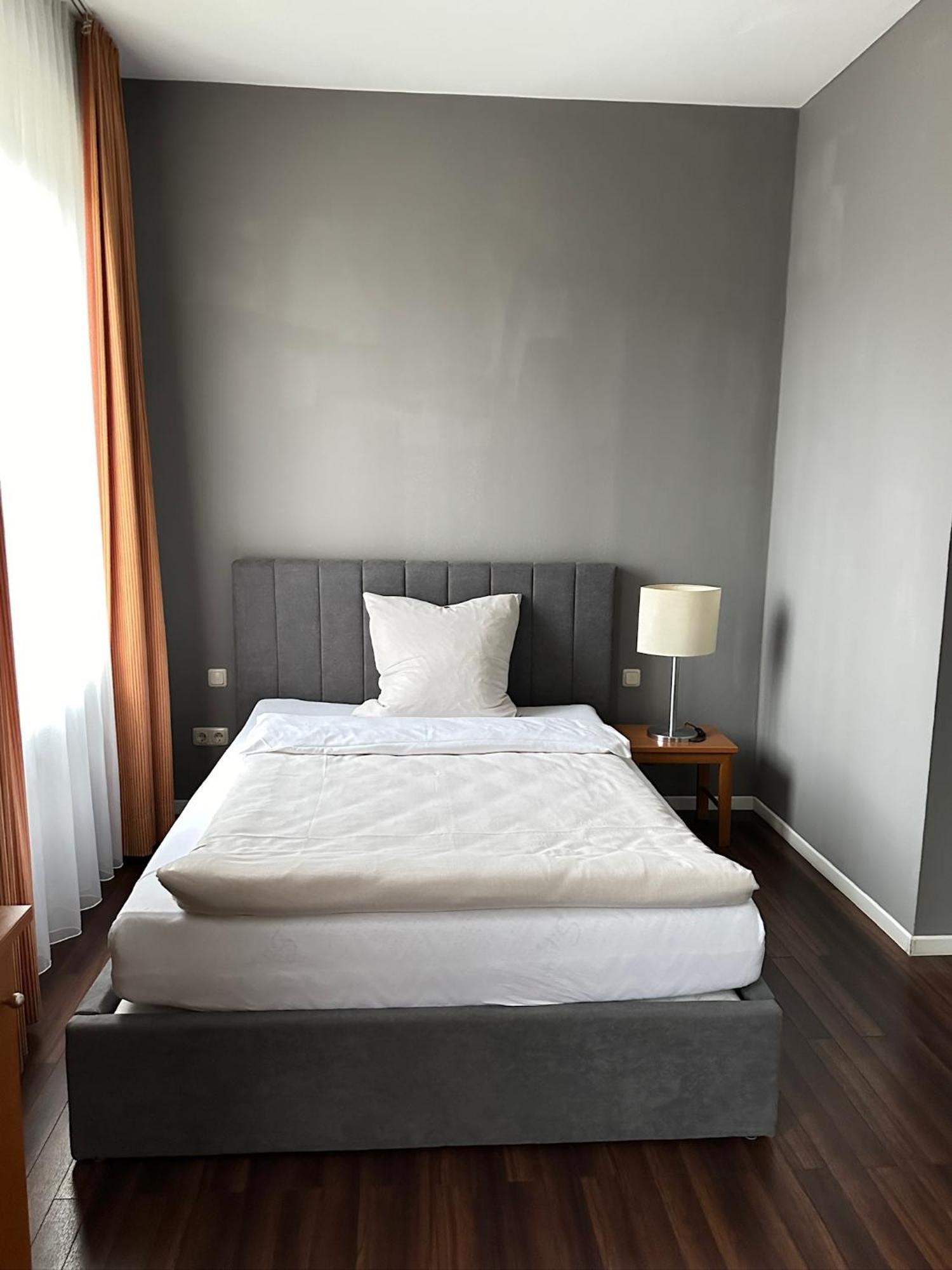 Hotel Ambiente Dortmund Bagian luar foto