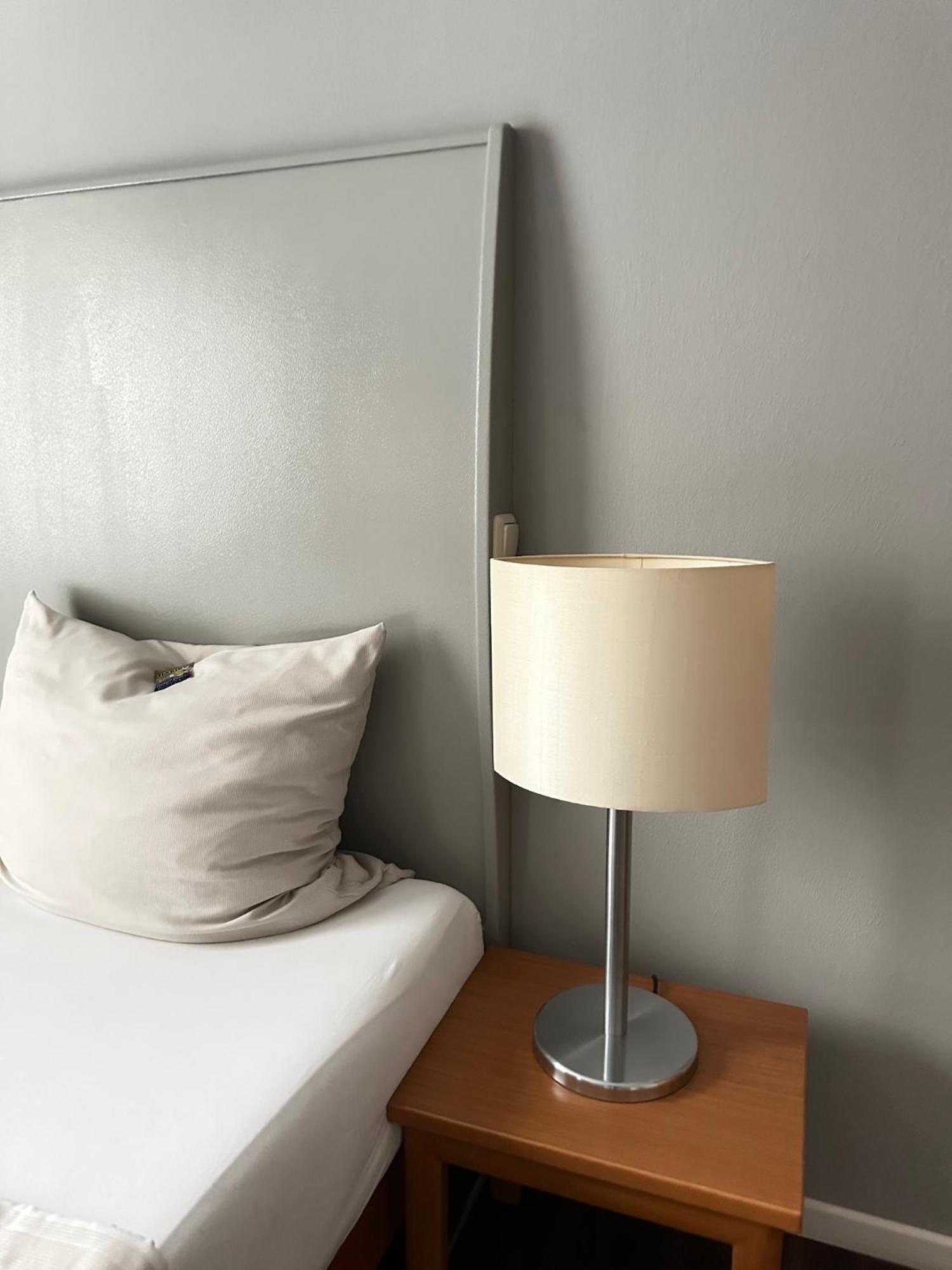 Hotel Ambiente Dortmund Bagian luar foto
